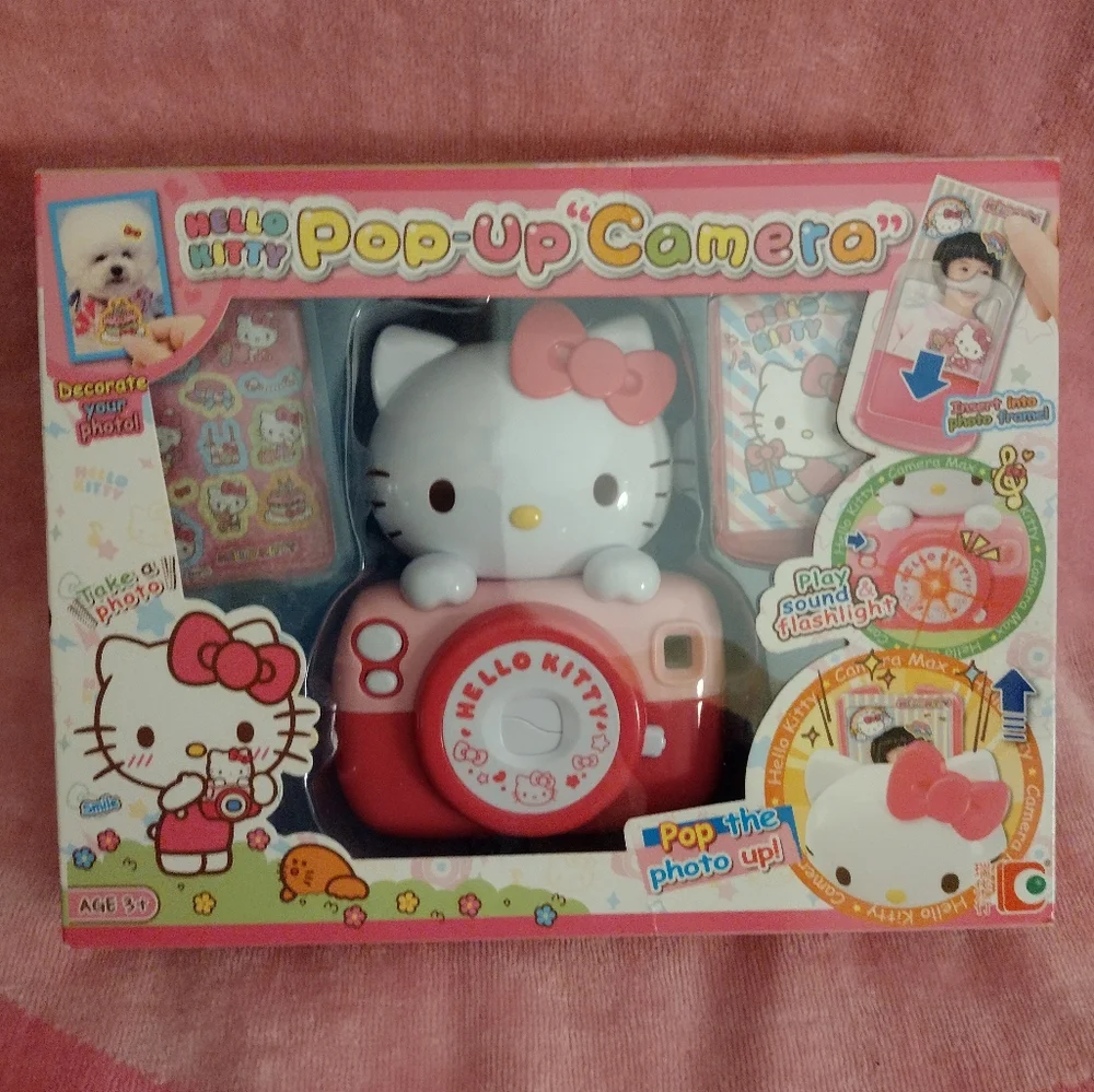 EXCLUSIVE - Hello Kitty Pop-Up Toy Camera - Picture 5 of 8